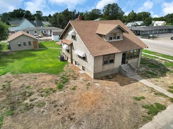 216 W Long St, Dighton, KS 67839