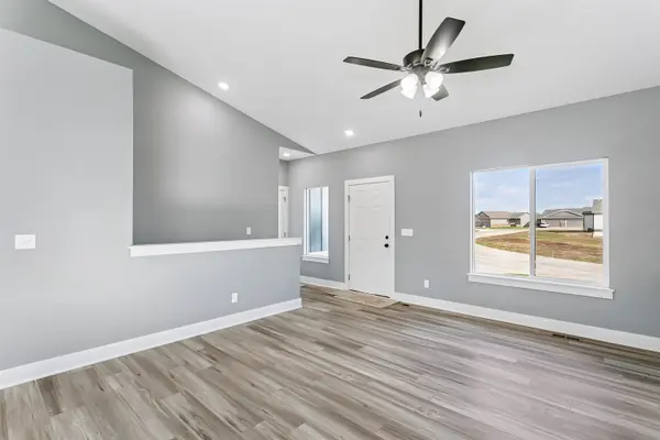 5824 N Newport Ct., Park City, KS 67219