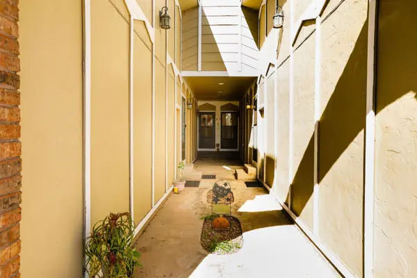10504 W Texas St Unit 401, Wichita, KS 67209