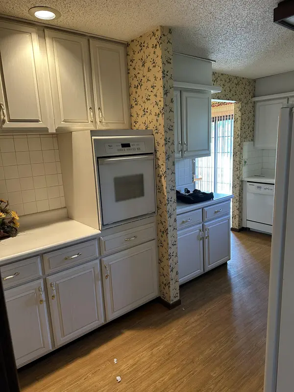 1411 S Hickory Stick Cir, Wichita, KS 67230