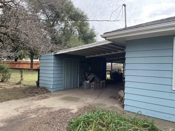 1703 N C St, Wellington, KS 67152