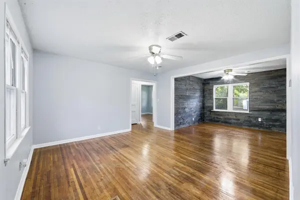 223 S Saint Paul St, Wichita, KS 67213