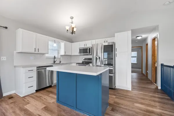 1726 N Black Oak Ct, Andover, KS 67002
