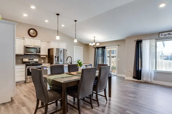 3040 N Susan Ln, Mulvane, KS 67110