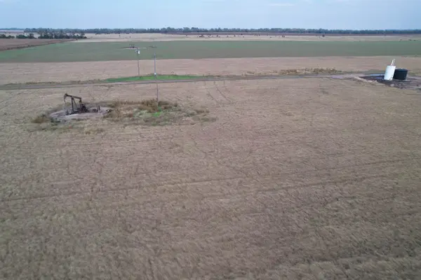 0000 SE 140 Avenue, Ellinwood, KS 67526