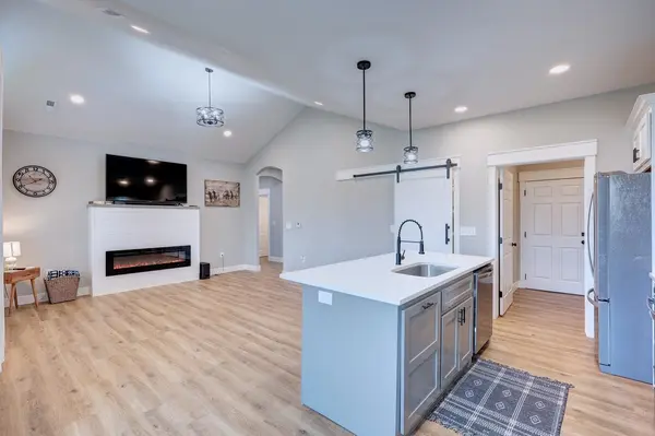 1205 E Park Glen Ct, Clearwater, KS 67026