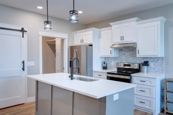 1205 E Park Glen Ct, Clearwater, KS 67026