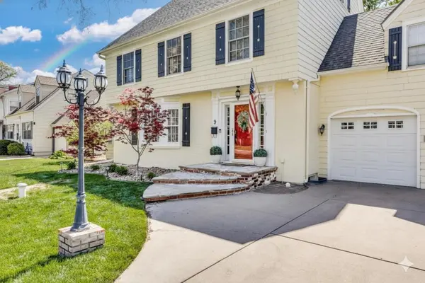 9 Crescent Blvd, Hutchinson, KS 67502