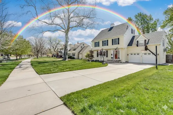 9 Crescent Blvd, Hutchinson, KS 67502