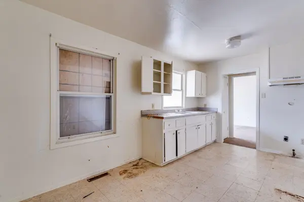 833 N Poplar, Wichita, KS 67214