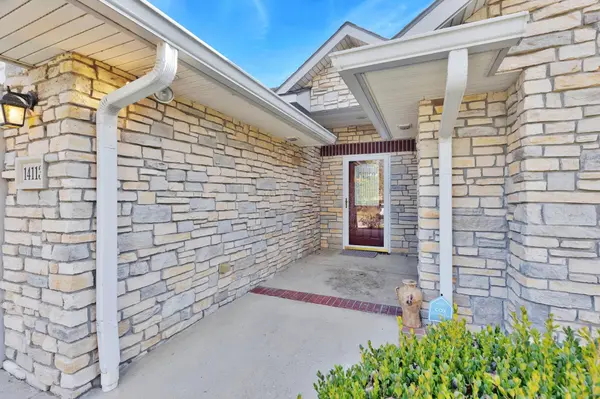14113 Valley Hi Rd, Wichita, KS 67235