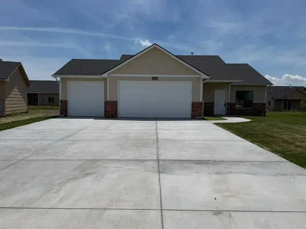 1611 Midway Ct., Valley Center, KS 67147