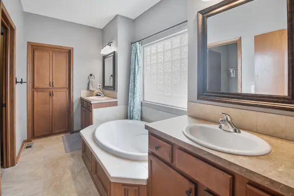 11002 W Havenhurst St, Maize, KS 67101