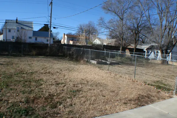 1207 Ohio St, Augusta, KS 67010