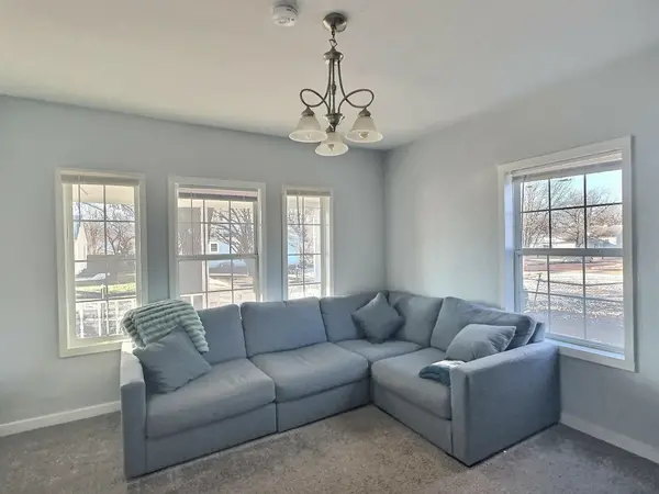 620 E 10th St, Newton, KS 67114