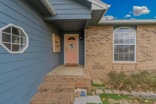 407 N Kansas St, Haven, KS 67543