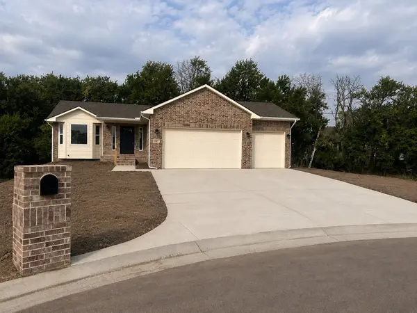 813 W Mourning Dove Ct,  Andover,  KS 67002