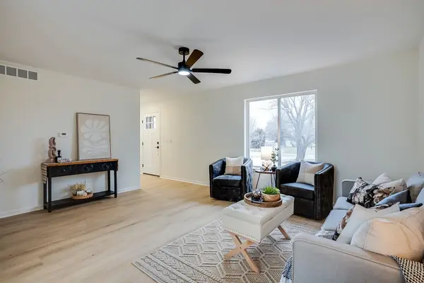 11723 E Fireside Ln, Derby, KS 67037-8744