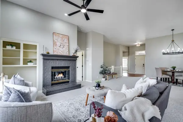 3163 N Lake Ridge Ct, Wichita, KS 67205
