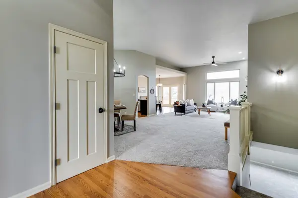 3163 N Lake Ridge Ct, Wichita, KS 67205