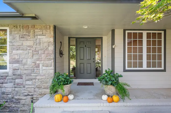 1038 N Bristol St, Wichita, KS 67206