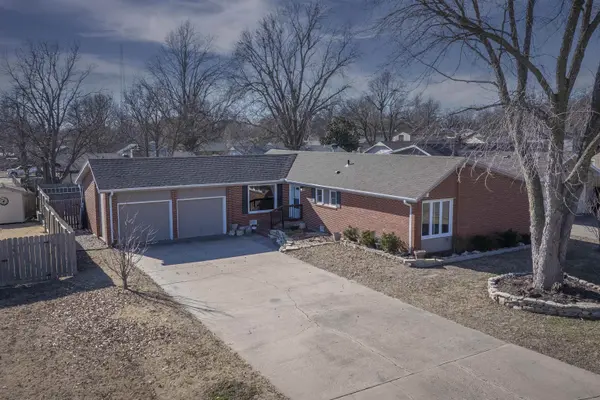 1029 Highland Dr,  Arkansas City,  KS 67005