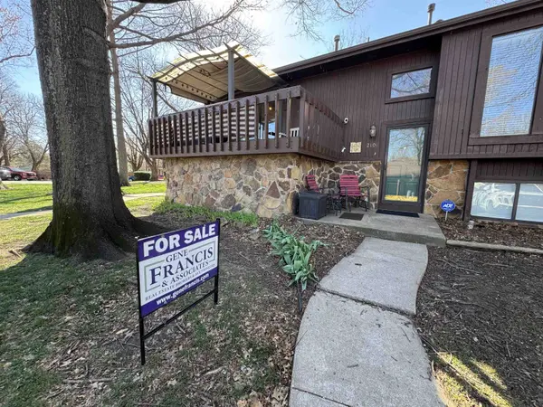2421 S Yellowstone St, Wichita, KS 67215