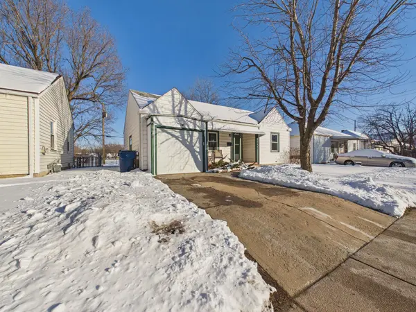 1742 S Grove St, Wichita, KS 67211