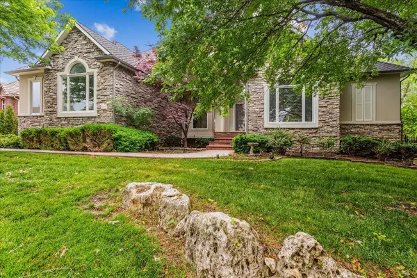 1005 Terradyne Cir,  Andover,  KS 67002