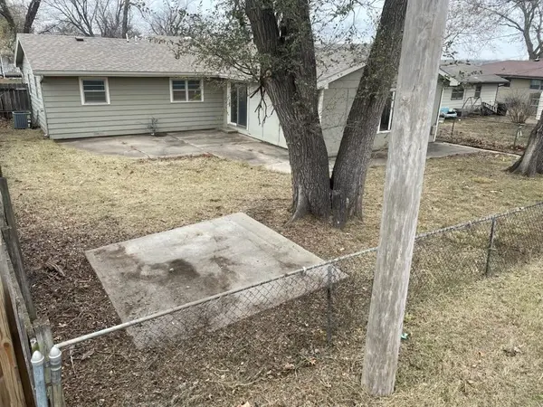 1928 N Prairie Ln, Augusta, KS 67010