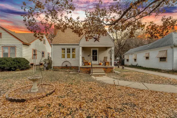 822 S Holyoke St, Wichita, KS 67218