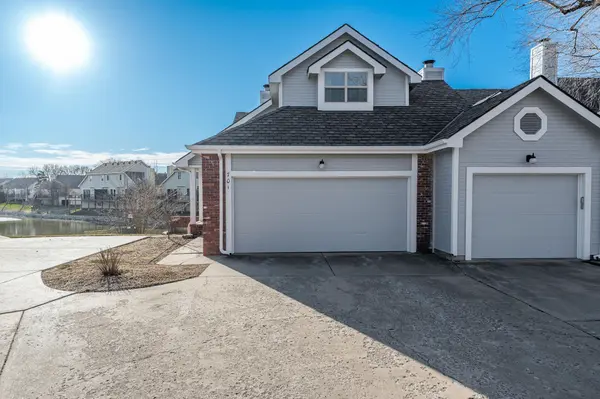 6510 E 29th St N Apt 701, Wichita, KS 67226