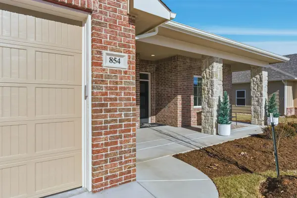 854 N Thornton St, Wichita, KS 67235