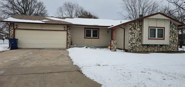2420 N Edgemoor St,  Wichita,  KS 67220