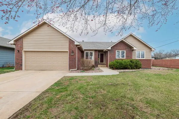 10402 W Westport St, Wichita, KS 67212