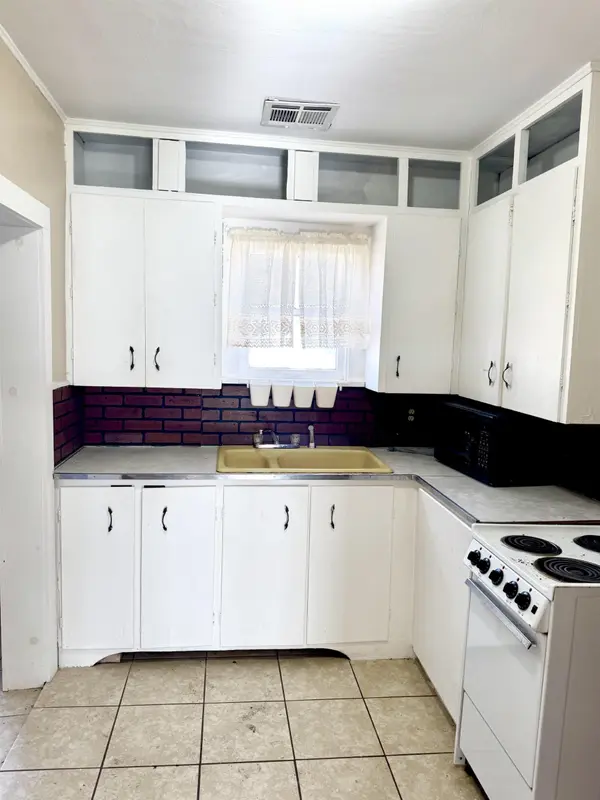 325 Poplar St, El Dorado, KS 67042