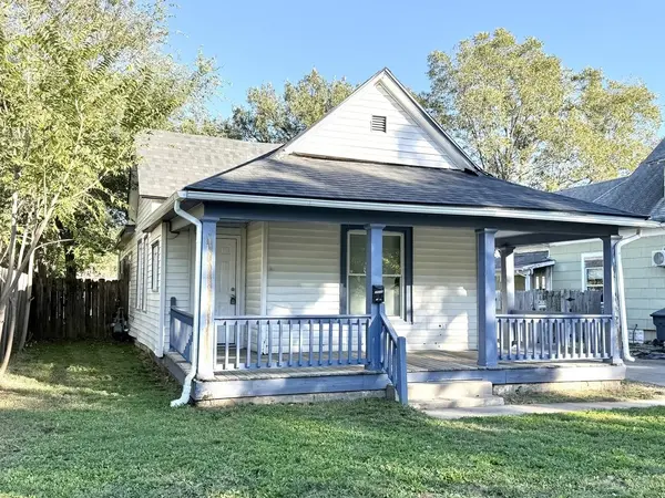 2016 S Market St, Wichita, KS 67211