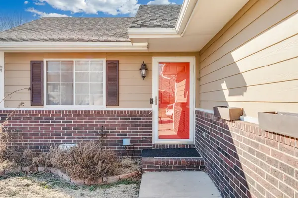 11257 W Carr Ct, Wichita, KS 67209