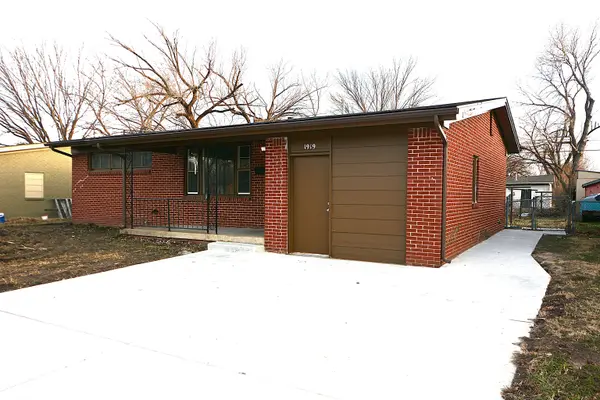 1919 W Rita Ave, Wichita, KS 67213