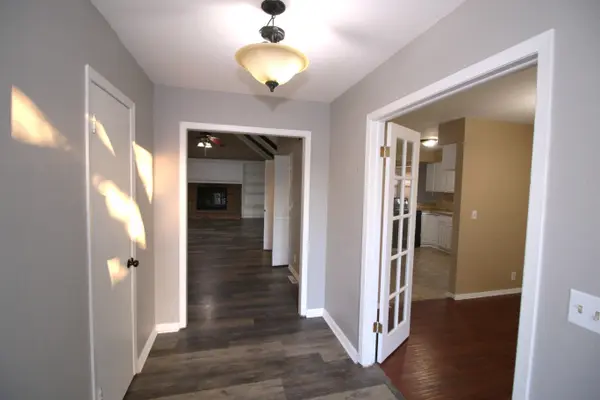 2440 N Bromfield Cir, Wichita, KS 67226