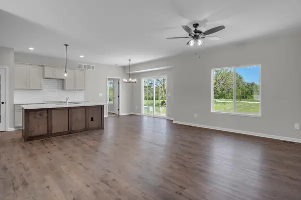 1204 Main, Halstead, KS 67056