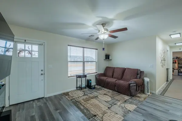 1115 Nautical Dr, Salina, KS 67401