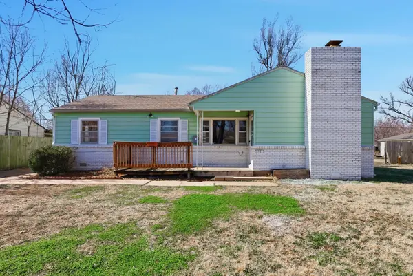 2121 S Vine St, Wichita, KS 67213