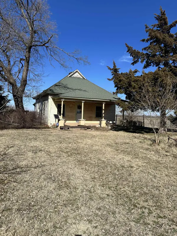 521 Central Ave, Bluff City, KS 67018