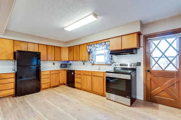441 N 9th St, Towanda, KS 67144-8800