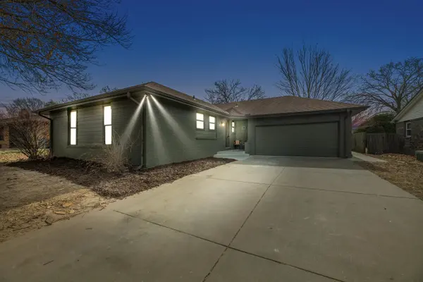 9109 E Barron Rd, Wichita, KS 67207