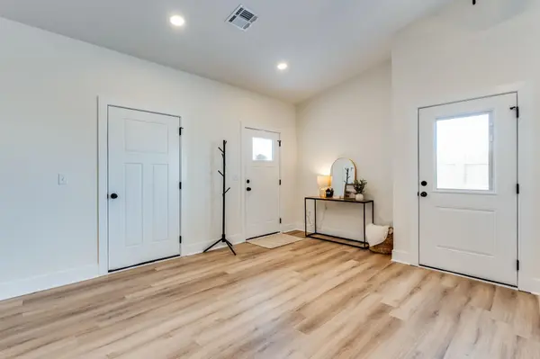 5706 E Bristol St., Bel Aire, KS 67220