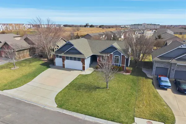 4114 N Parkdale Ct, Maize, KS 67101