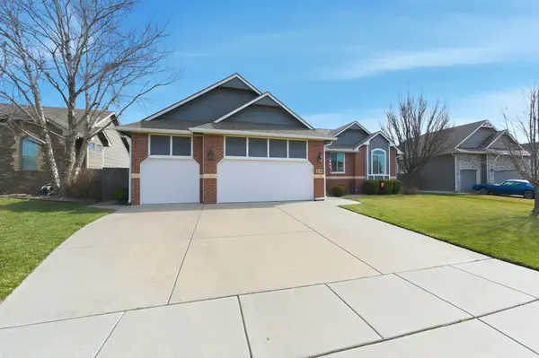 4114 N Parkdale Ct, Maize, KS 67101