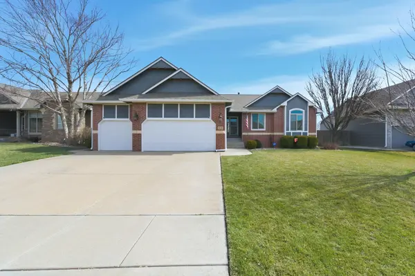 4114 N Parkdale Ct, Maize, KS 67101